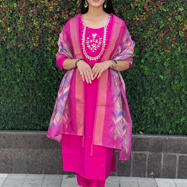 Vedant Vastram Kurta Pant Set With Dupatta Having Beautiful Handwork - Pink - Distacart