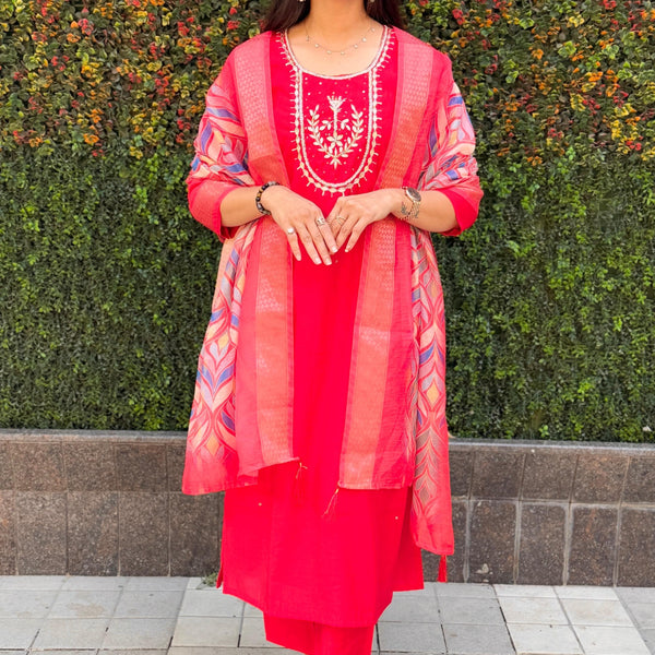 Vedant Vastram Kurta Pant Set With Dupatta Having Beautiful Handwork - Red - Distacart