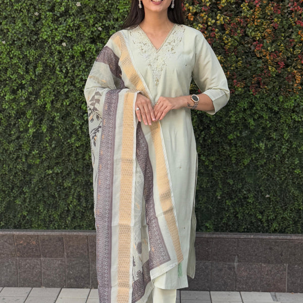 Vedant Vastram Kurta Pant Set With Dupatta Having Beautiful Handwork - Light Pista - Distacart