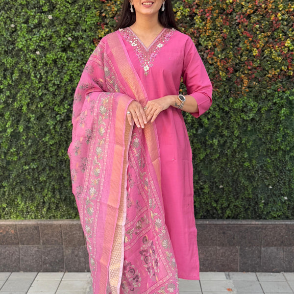 Vedant Vastram Kurta Pant Set With Dupatta Having Beautiful Handwork - Peach - Distacart