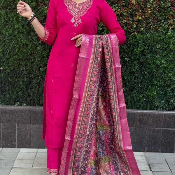 Vedant Vastram Kurta Pant Set With Dupatta Having Beautiful Handwork - Pink - Distacart