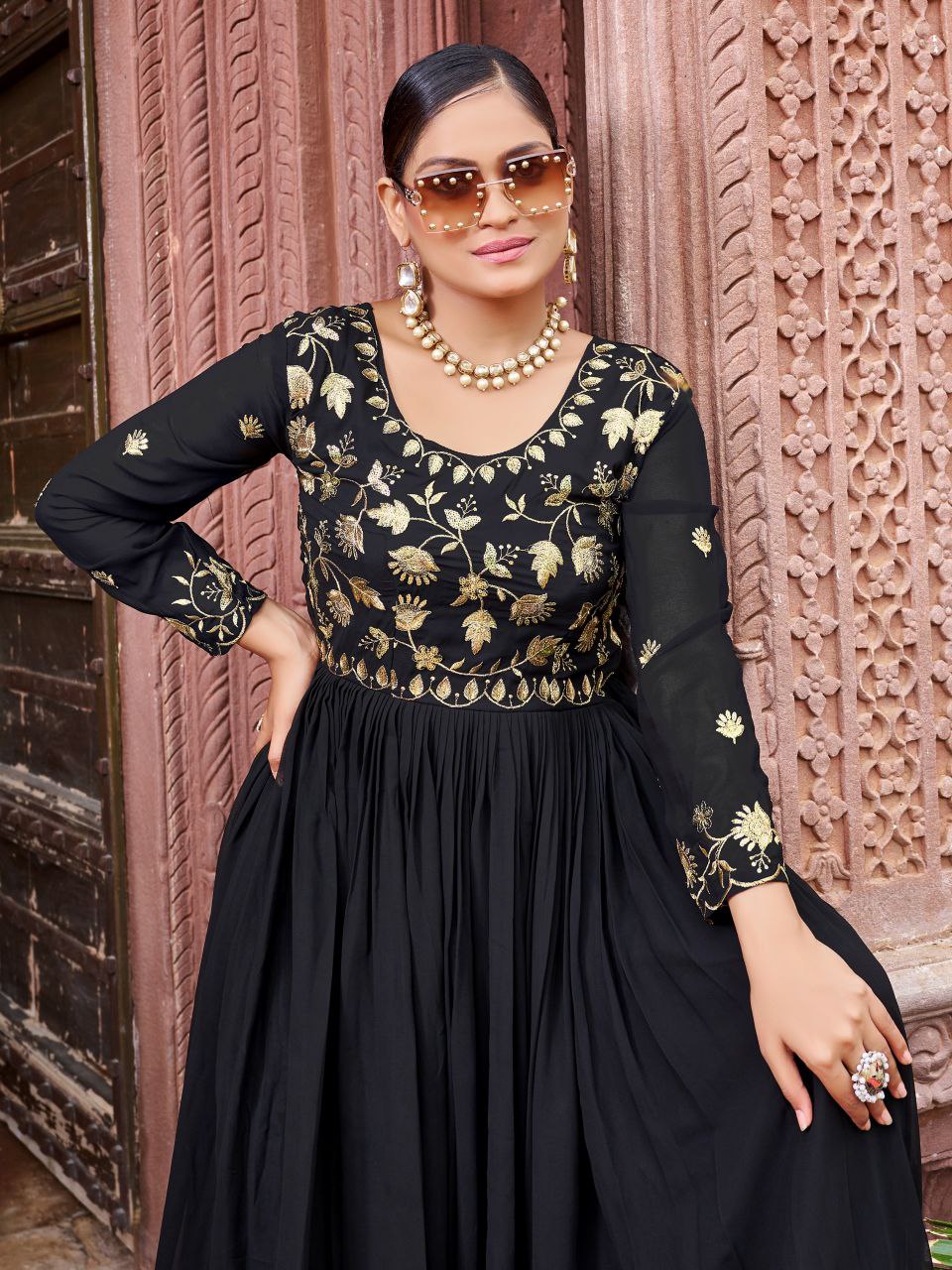 Prazu Fashion Black Georgette Embroidered Zari Work Designer Gown