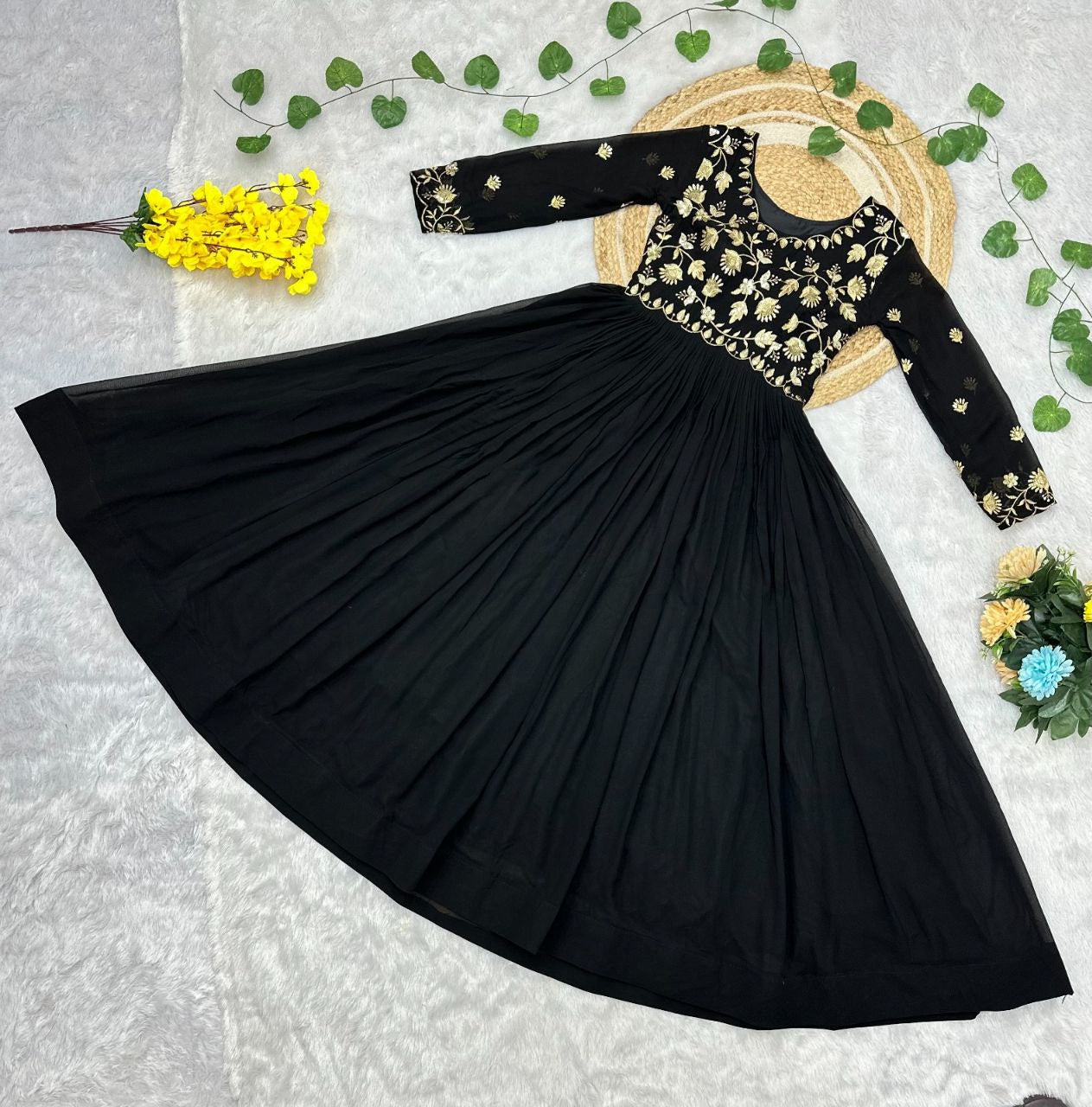 Prazu Fashion Black Georgette Embroidered Zari Work Designer Gown