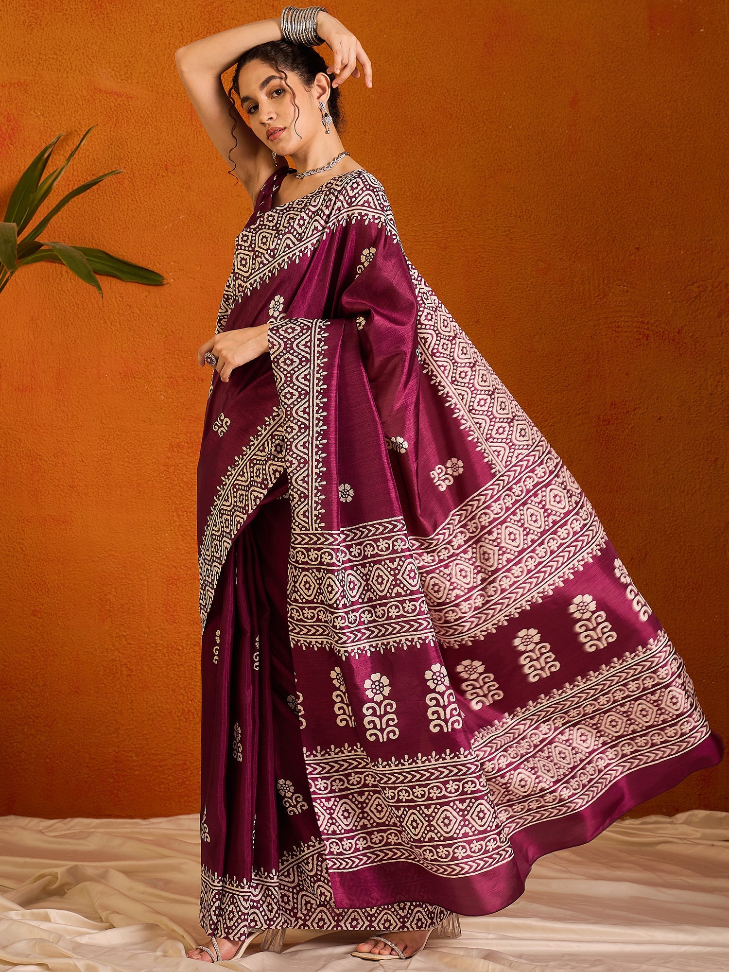 NOZ2TOZ Women's Cotton Blend Magenta Printed Designer Saree With Blouse Piece - Distacart