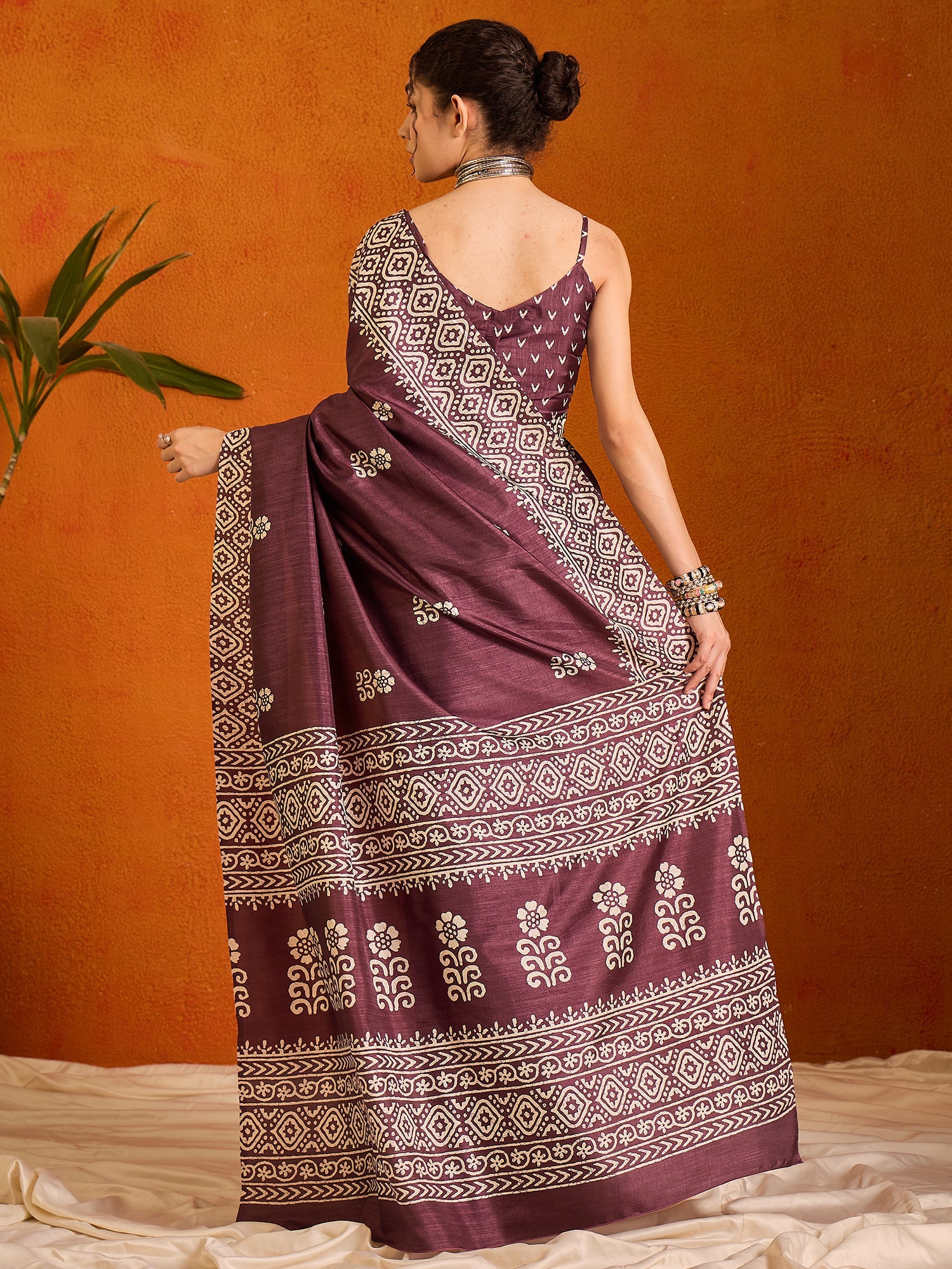 NOZ2TOZ Women's Cotton Blend Burgundy Printed Designer Saree With Blouse Piece - Distacart