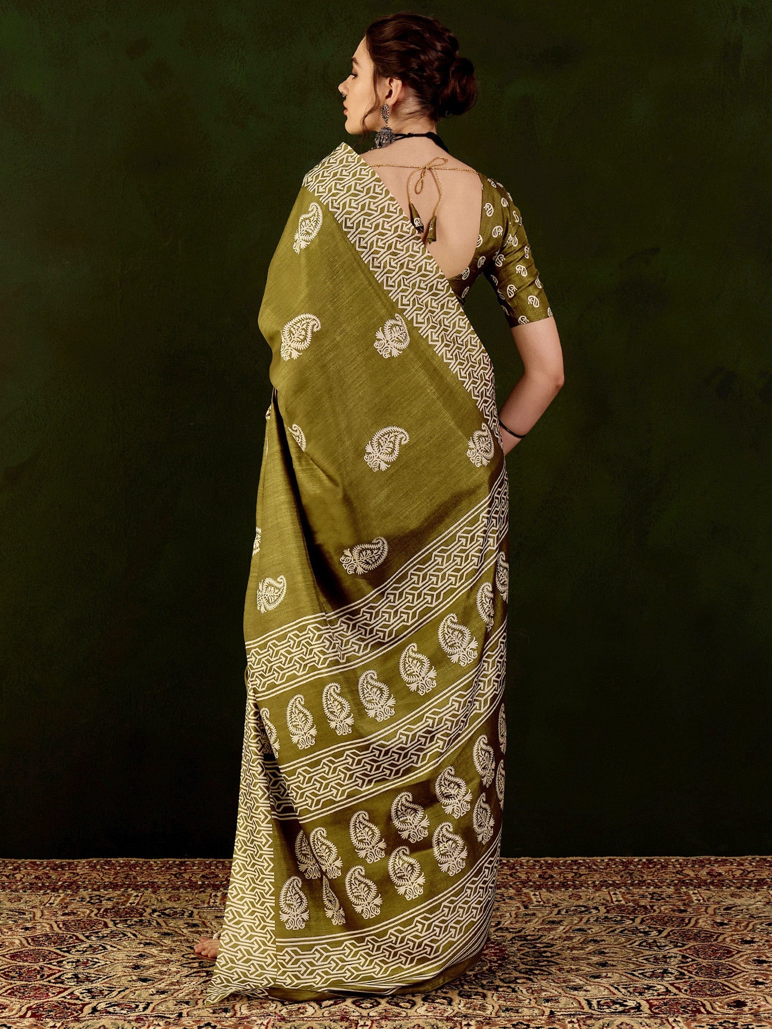 NOZ2TOZ Women's Cotton Blend Olive Printed Designer Saree With Blouse Piece - Distacart