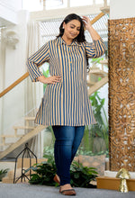 Thumbnail for Kaajh Women's Blue Striped Viscose Rayon Plus Size Kurta - Distacart