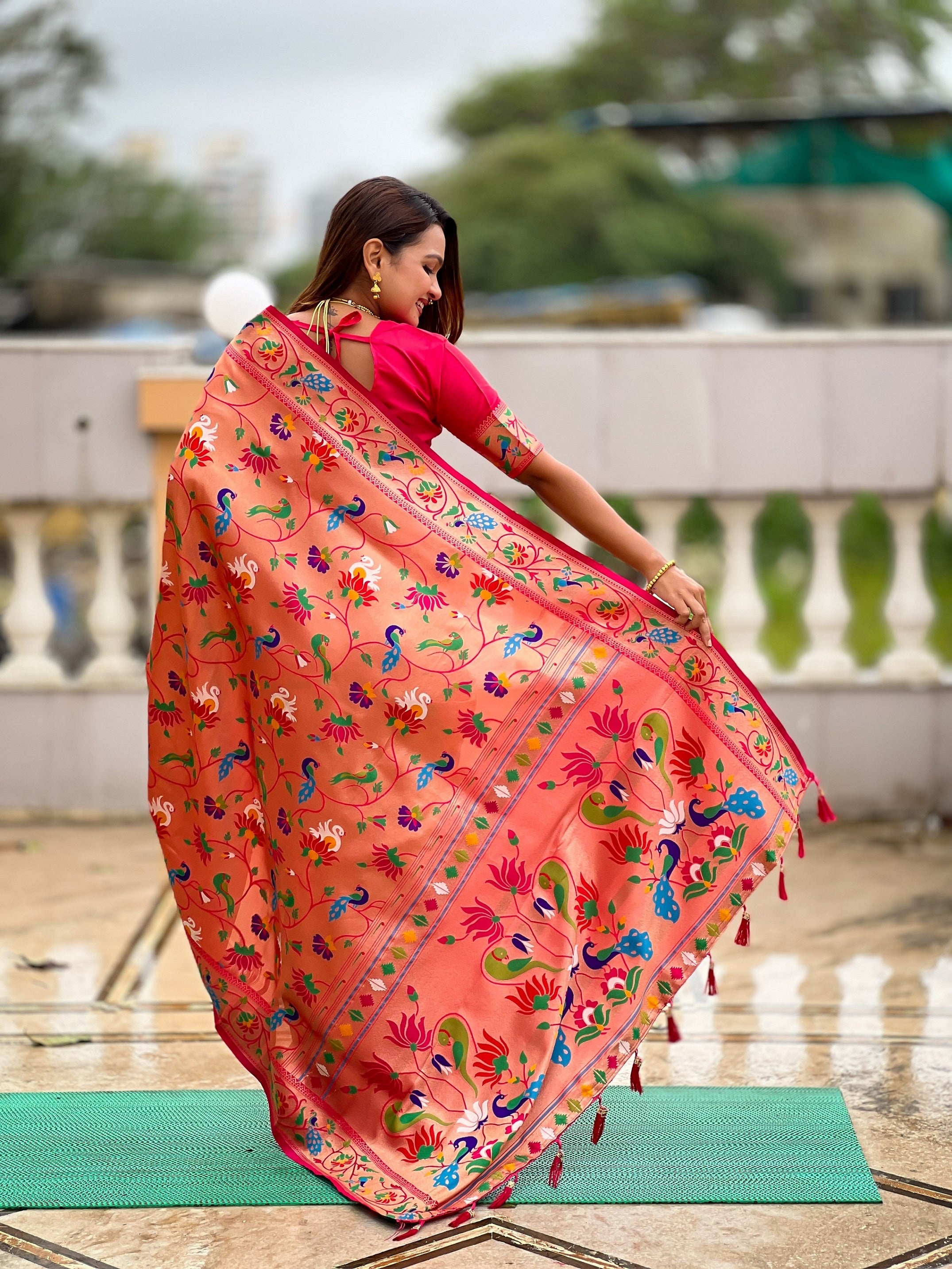 Vedant Vastram Soft Litchi Silk Paithani Jacquard Saree - Pink - Dista