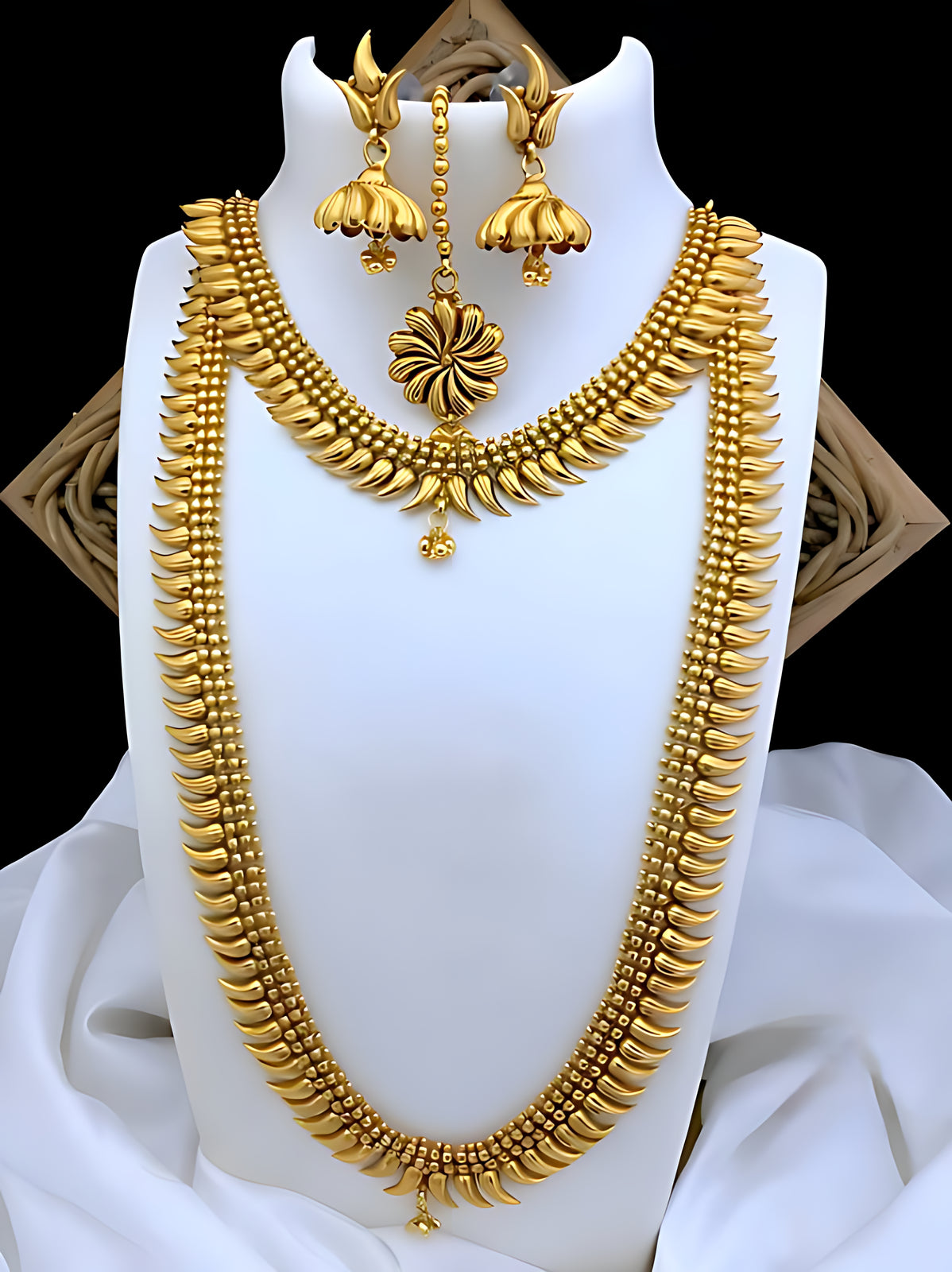 Jewel City Exquisite Handcrafted Gold Filigree Bridal Necklace and Earrings Set