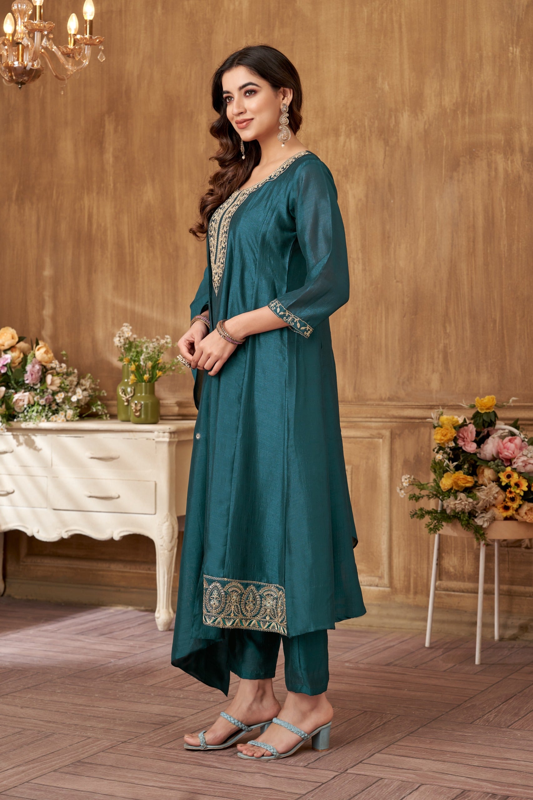 Vedant Vastram Kurta Pant set with Dupatta having Beautiful Embroidered work - Rama - Distacart