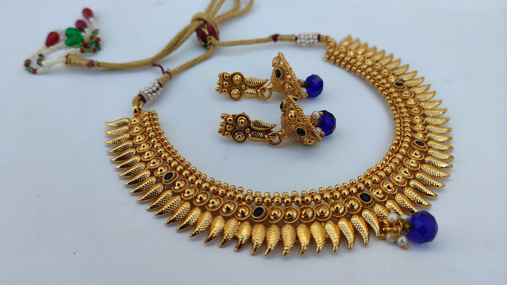 Metallic Necklace set with Blue Agate Stones - Distacart