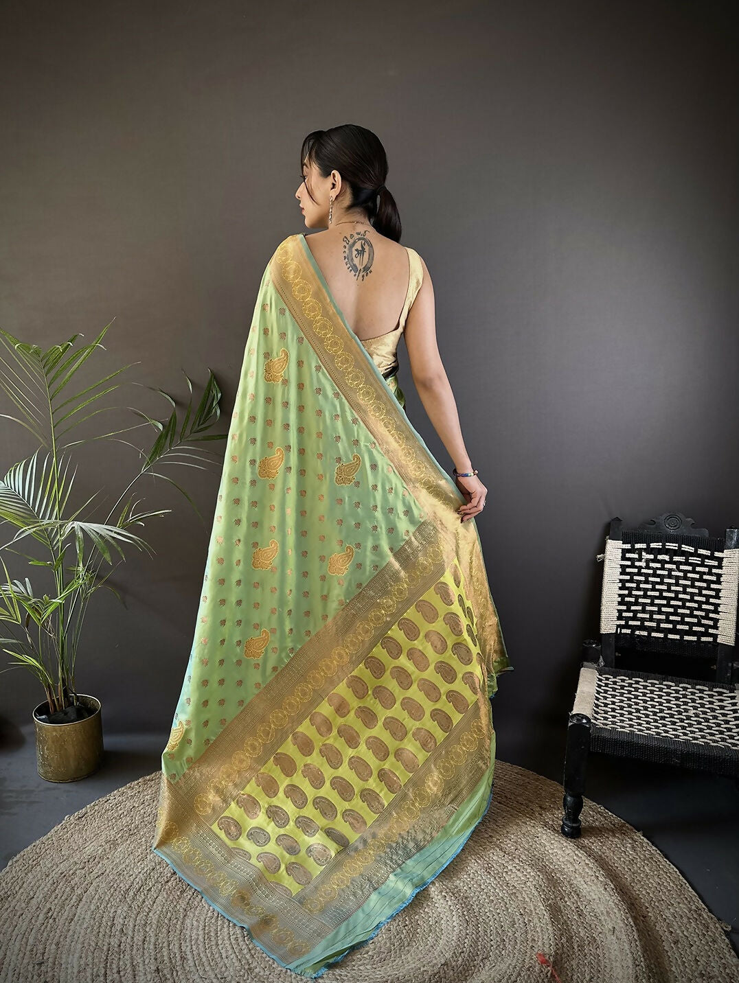 Joban Fashion Banarasi Light Green Woven Woven Soft Silk Saree
