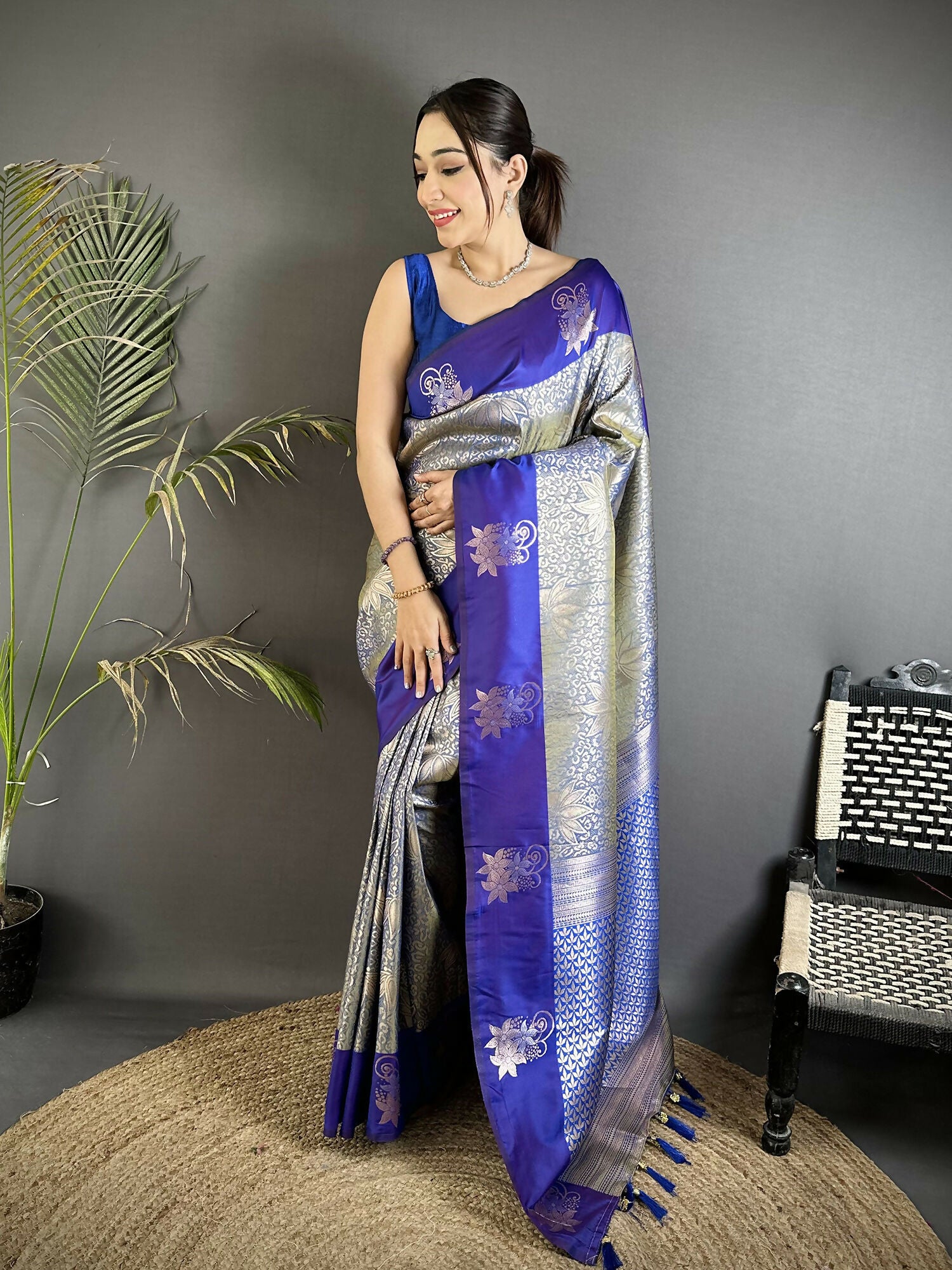 Joban Fashion Grey Intricate Zari Weaving Soft Silk Dharmavaram Saree - Dista