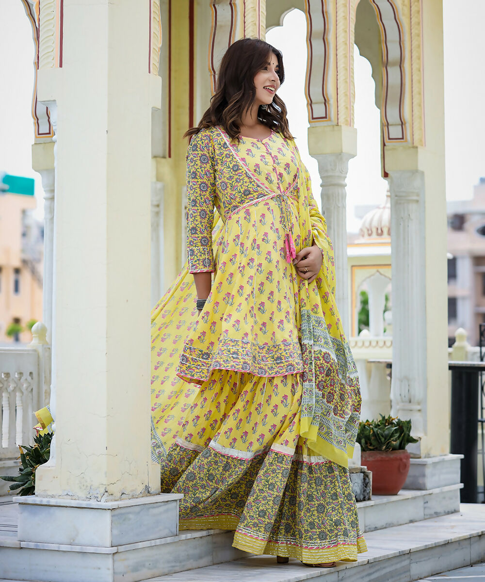 Kaajh Women's Yellow Floral Paplum Kurta Sharara Set With Dupatta - Distacart
