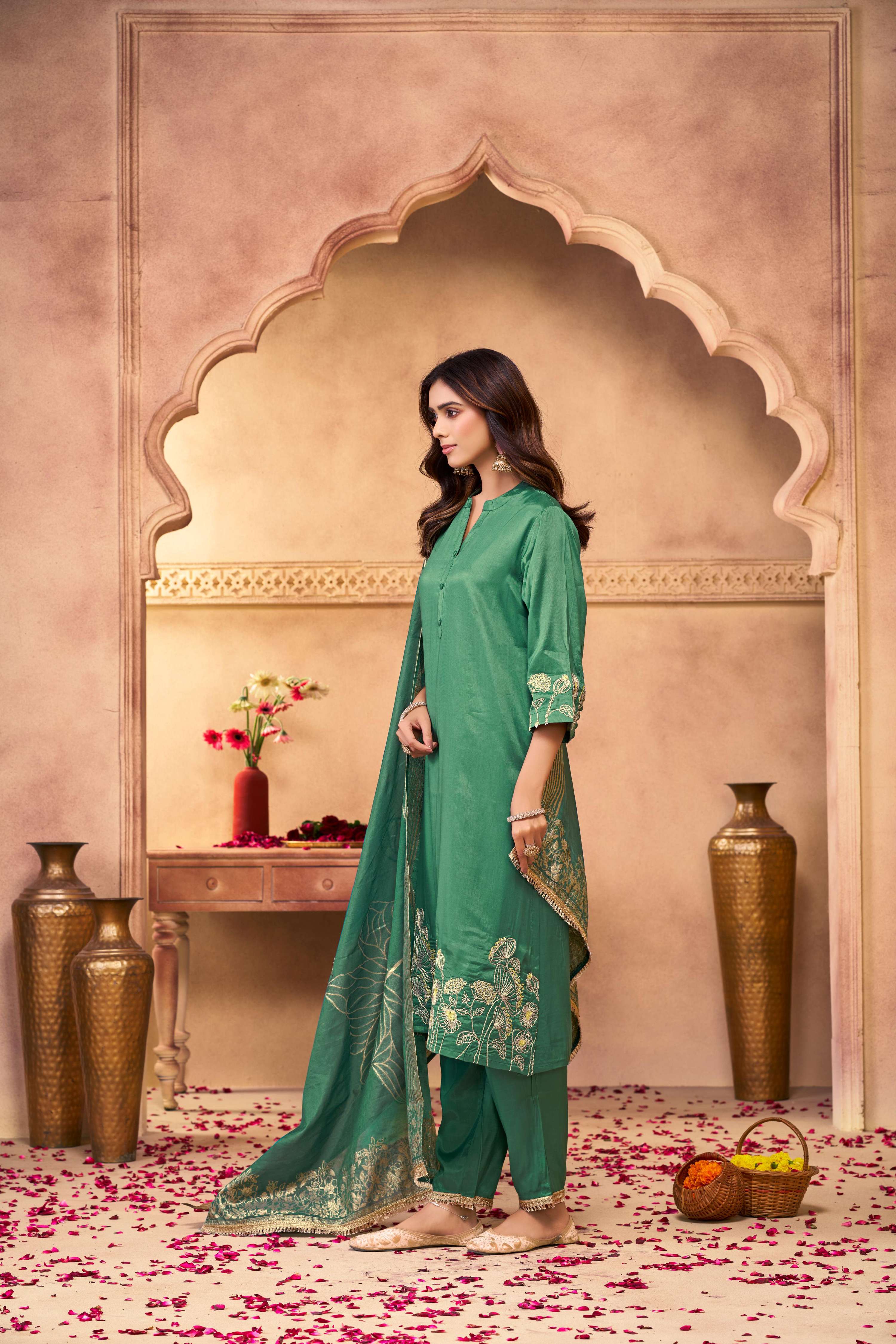 BulBul Kuhu Green Muslin Kurta Set With Dupatta