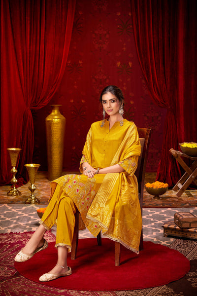 BulBul Kuhu Mustard Muslin Kurta Set With Dupatta