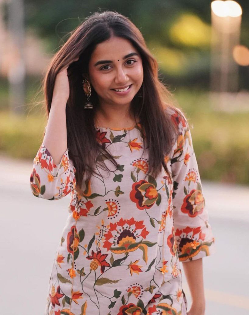 NOZ2TOZ Women's Floral Printed Knee Length Round Neck Rayon Co-Ords Set - Beige - Distacart