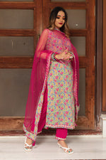 Thumbnail for NOZ2TOZ Women's Floral Printed Knee Length V Neck Sleeveless Kurti And Pant Set With Dupatta - Pink - Distacart