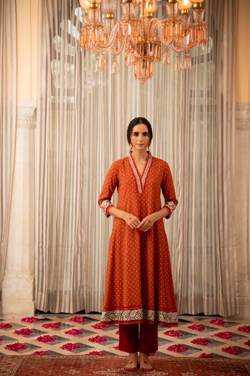 NOZ2TOZ Women's Printed Knee Length V Neck Rayon Kurti And Pant Set - Orange - Distacart