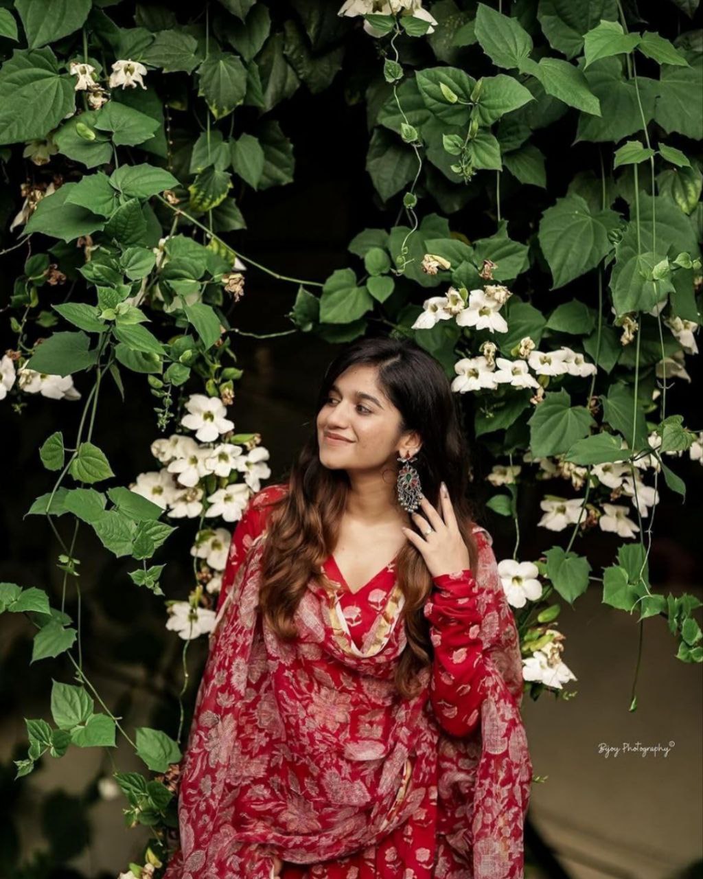 NOZ2TOZ Women's Floral Printed Knee Length Flared Rayon Kurti And Pant Set With Cotton Printed Dupatta - Red - Distacart