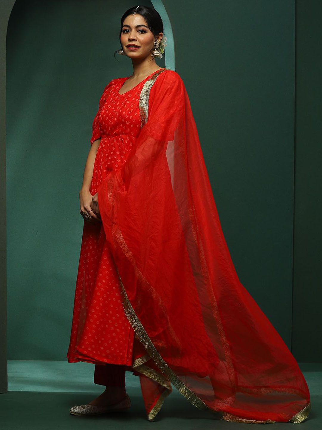 Sangria Printed Kurta & Trouser With Dupatta