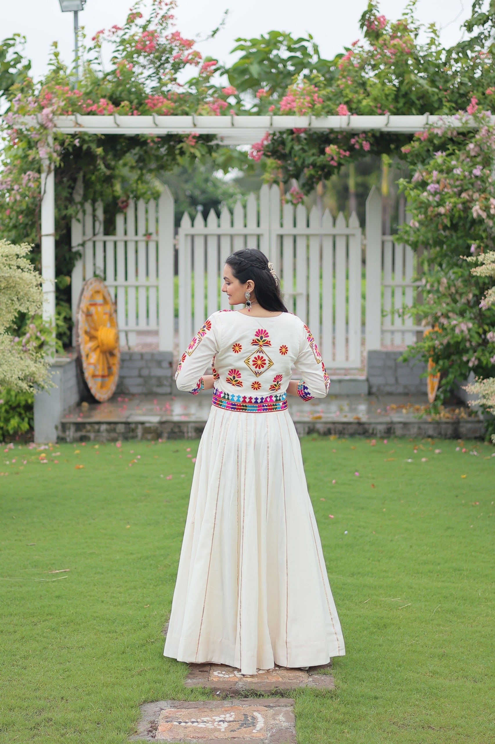 Prazu Fashion Off White Roman Silk Kutchi Gamthi Embroidered Work Lehenga For Navaratri