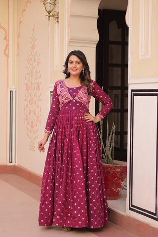 Prazu Fashion Wine Position Print Choli With Staple Jequard Weaving Work Gown