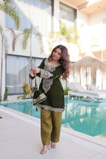Thumbnail for Prazu Fashion Green Velvet With Rich Zari Coding Embroidered Suit With Potli Bag - Distacart