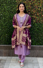 Thumbnail for Lorenvalley Fashion Lavender Roman Silk Hand Work Kurta Pant with Dupatta