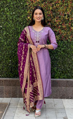 Thumbnail for Lorenvalley Fashion Lavender Roman Silk Hand Work Kurta Pant with Dupatta