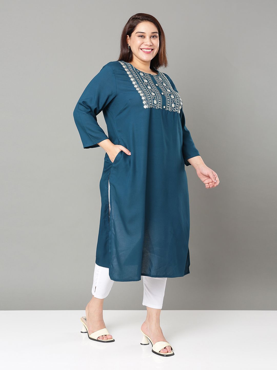 Sztori Plus Size Floral Yoke Design Mirror Work Straight Kurta
