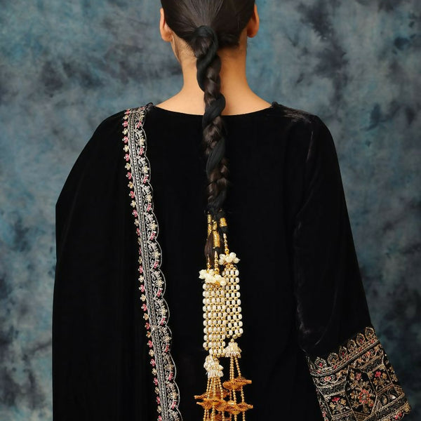 Ruby Raang Gold Gota Pati Work And Threads With Pearrls And Black Thread And Shells - Distacart