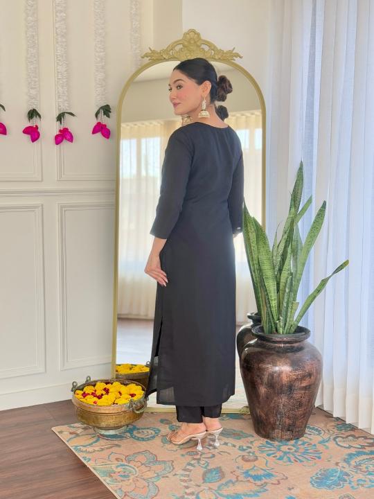The52 Women's Viscose Chanderi Fabric Straight Kurta, Pant and Dupatta Set