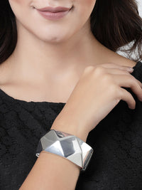 Thumbnail for NVR Women Rhodium-Plated Kada Bracelet - Distacart
