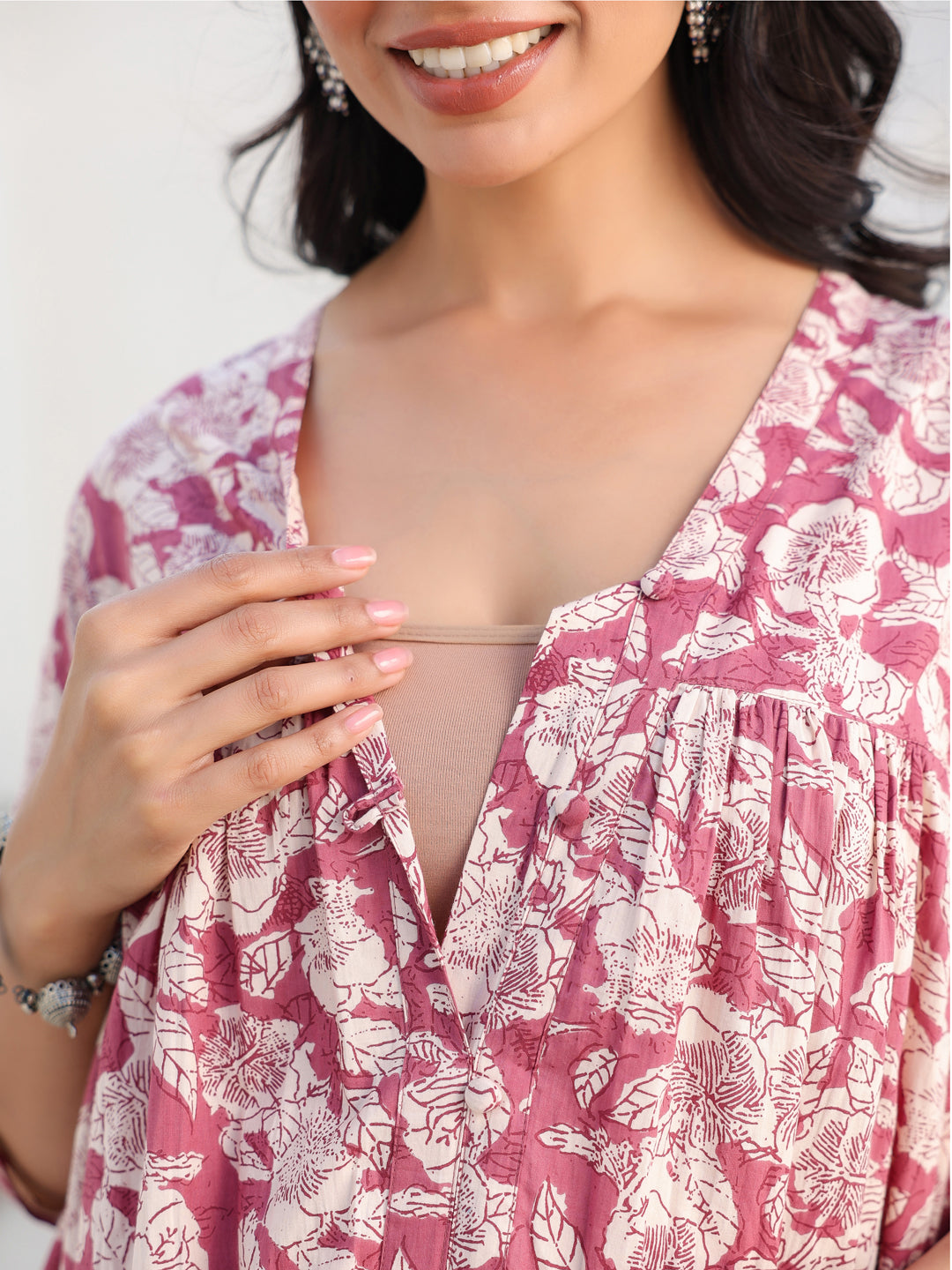 Janasya Light Cotton Floral Gathered Kurta