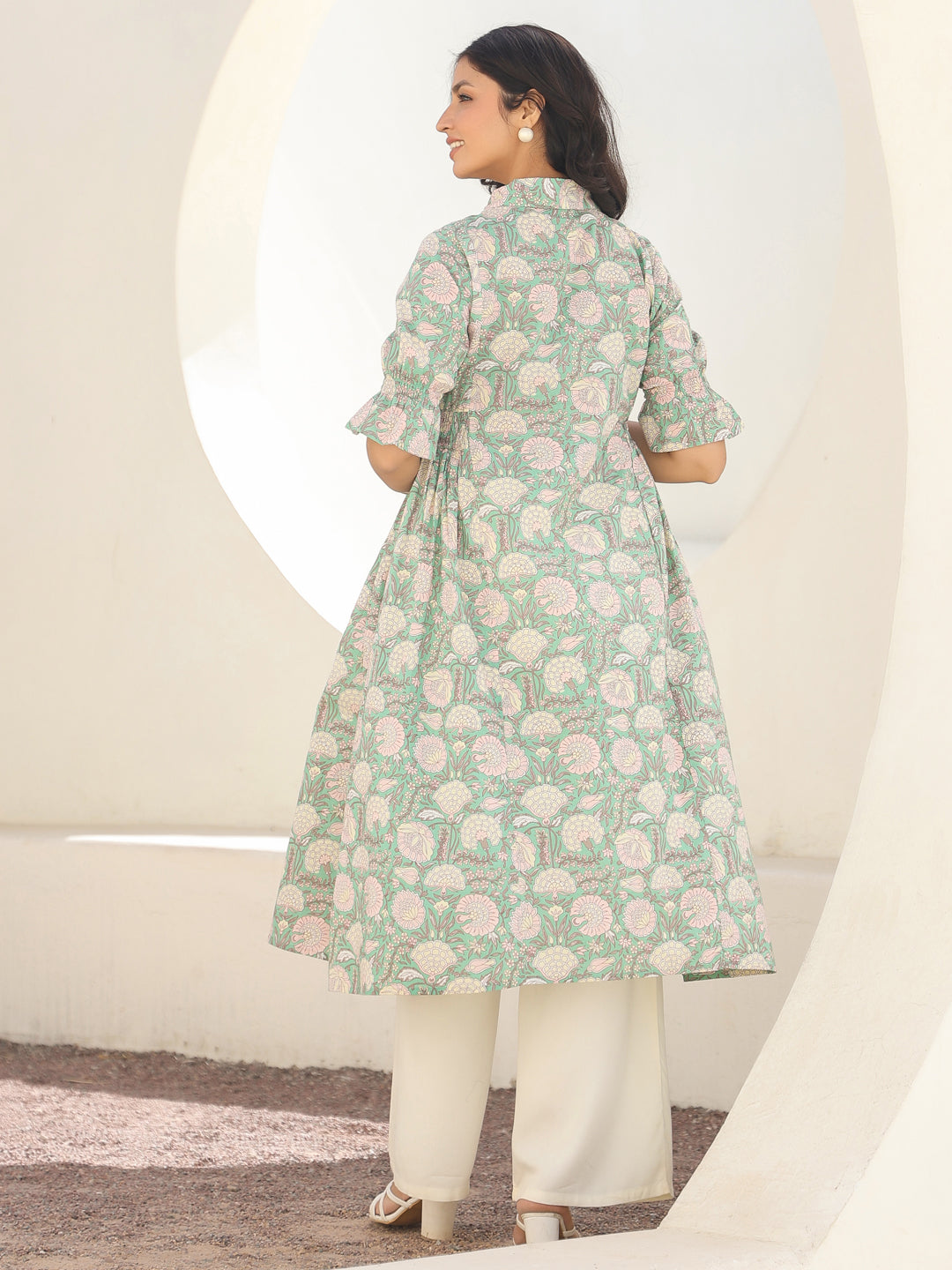 Janasya Light Cotton Floral A-Line Kurta