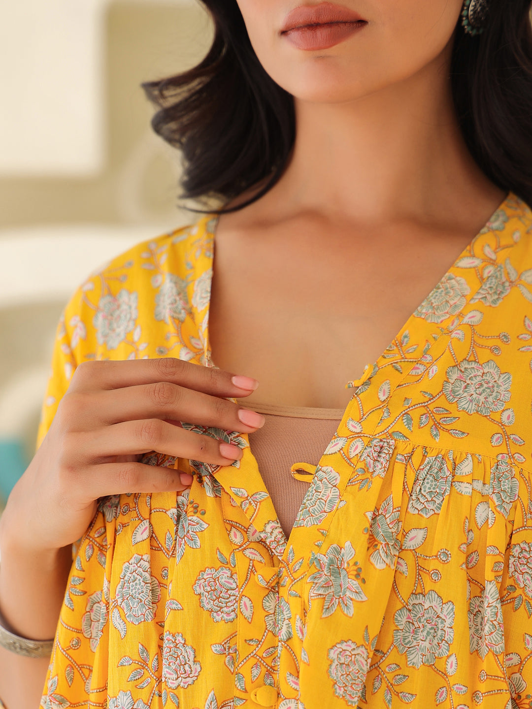 Janasya Bright Cotton Floral Gathered Kurta