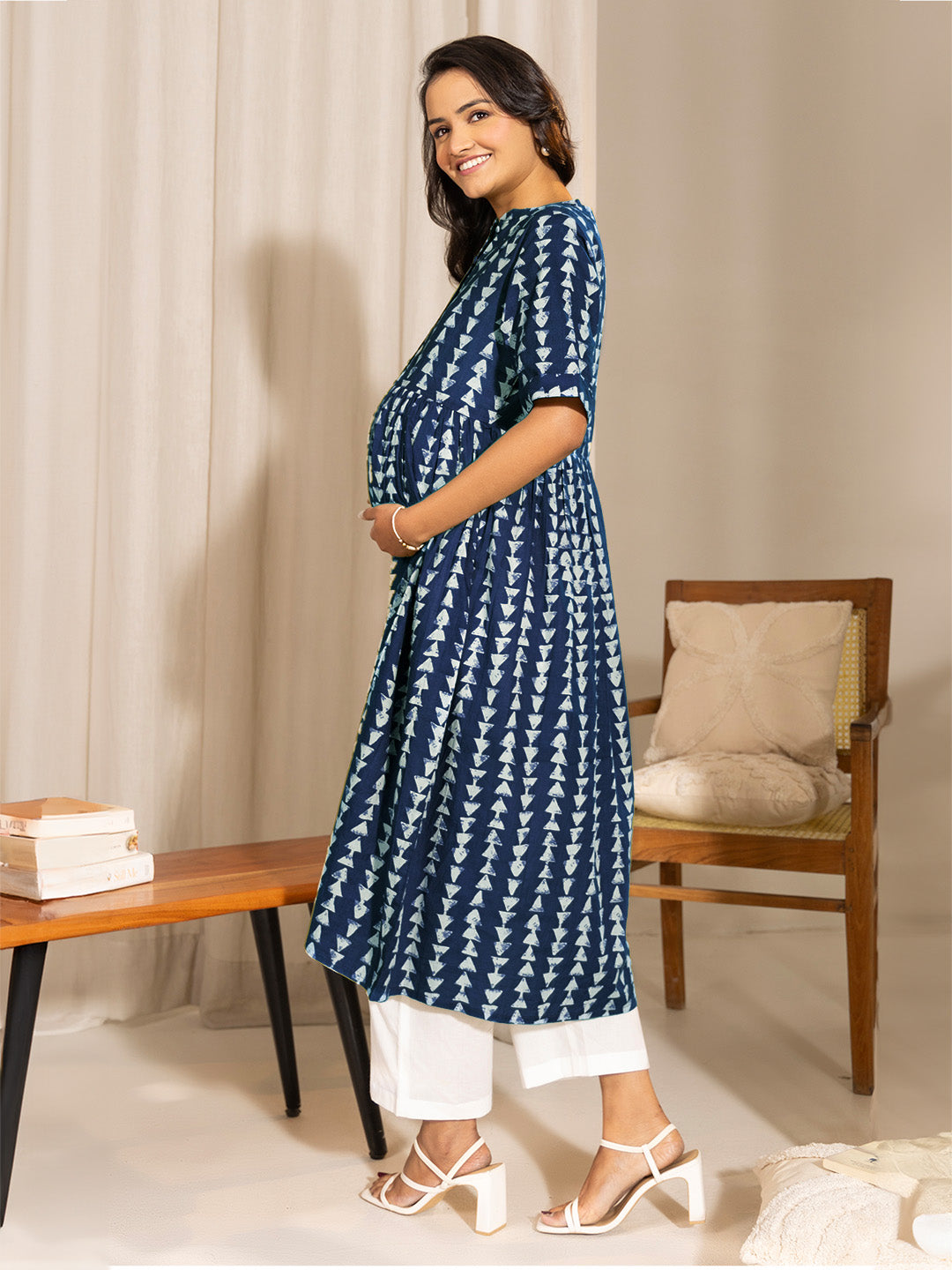 Janasya Dark Cotton Geometric A-Line Kurta