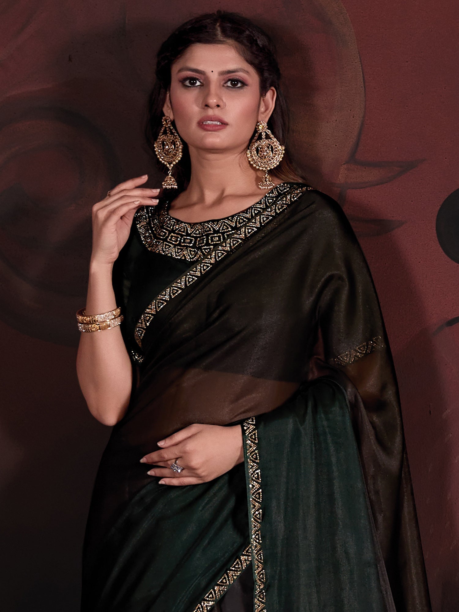 NOZ2TOZ Women's Organza Dark Green Embellished Designer Saree With Blouse Piece - Distacart