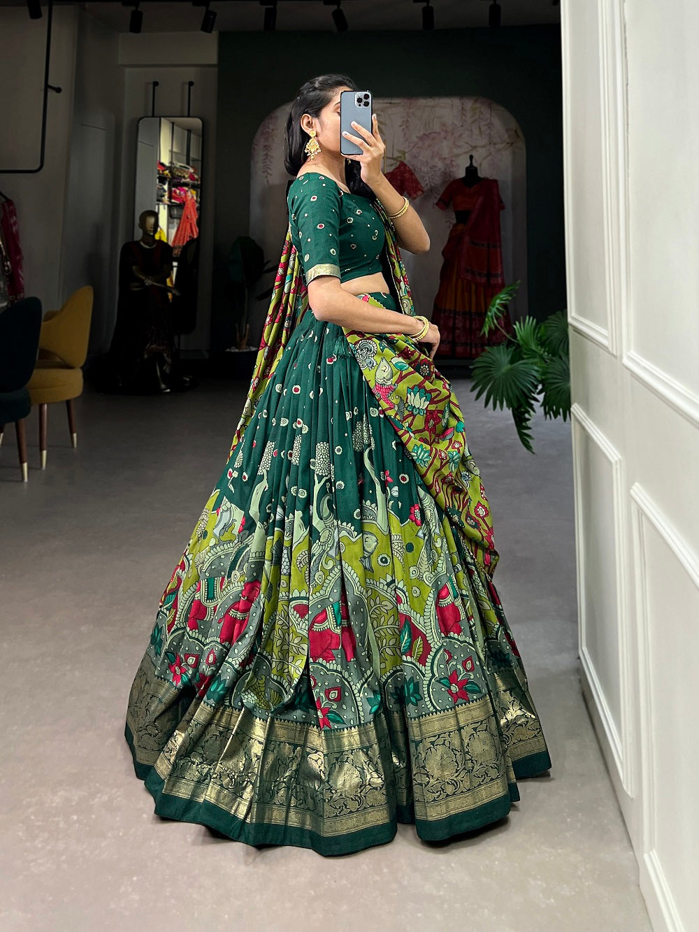 Malishka Womens Green Dola Silk With Foil Print Lehenga Choli Set