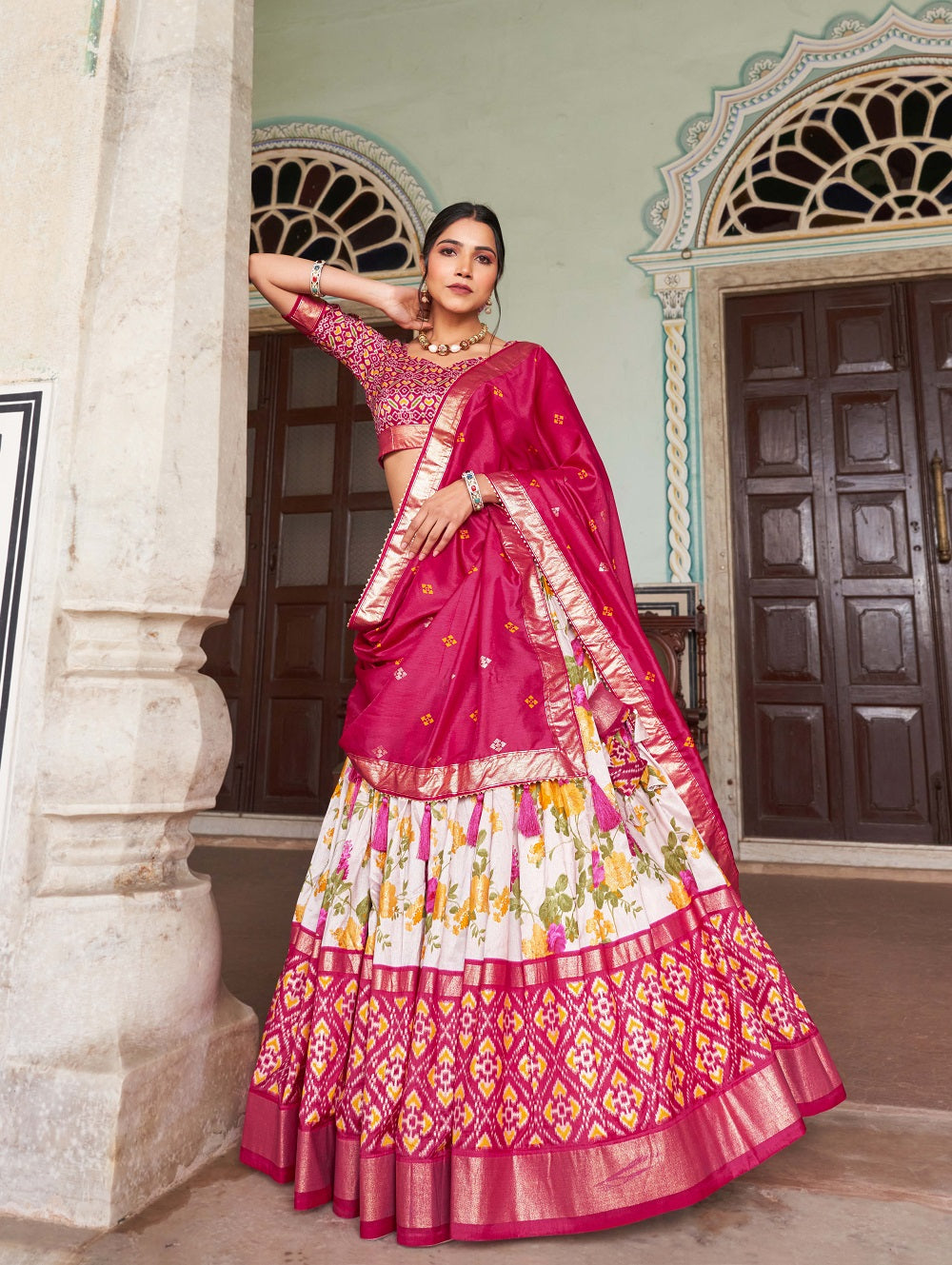 Malishka Womens Pink Dola Silk With Foil Print Lehenga Choli Set