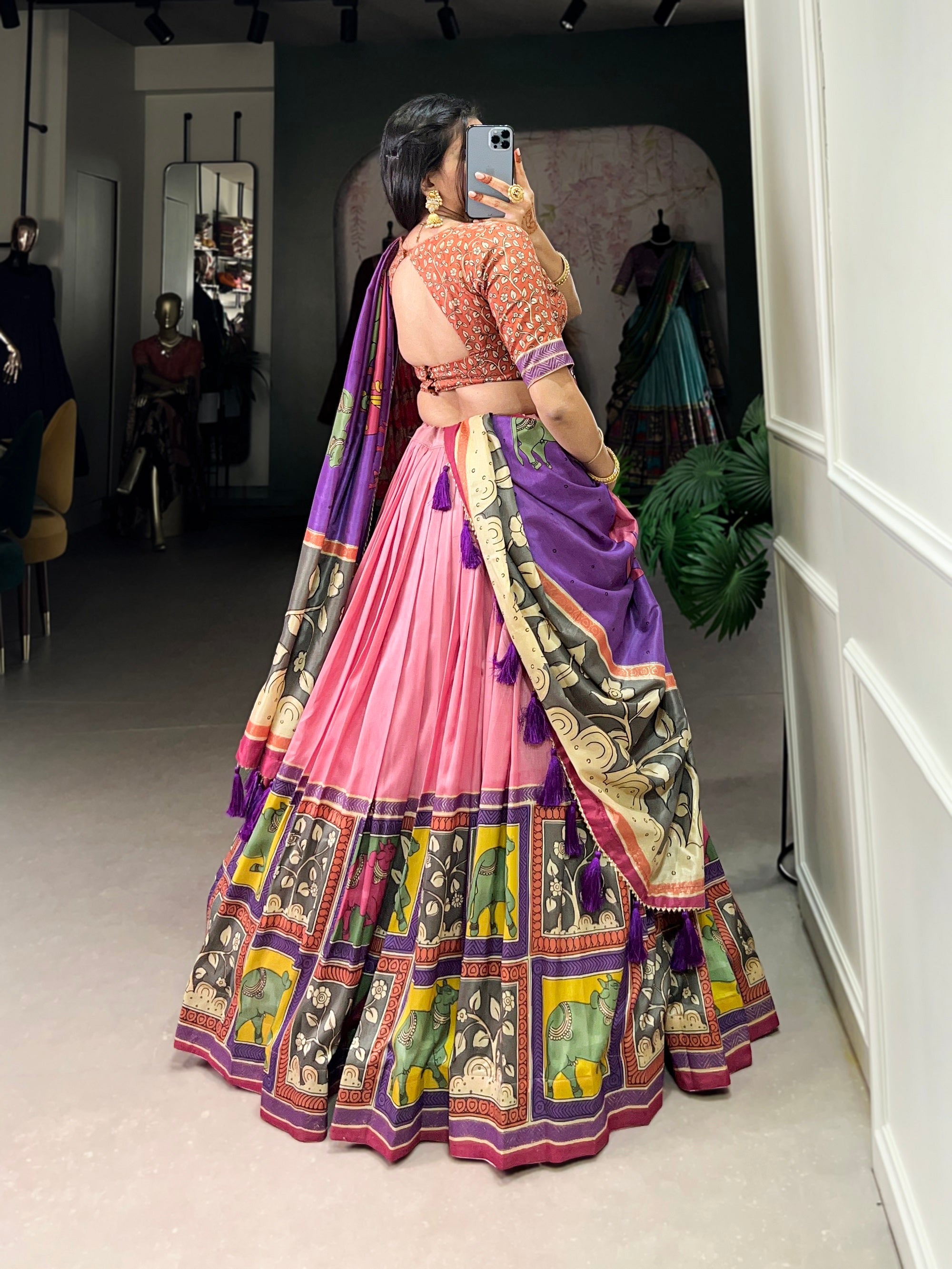 Malishka Womens Peach Dola Silk With Foil Print Lehenga Choli Set
