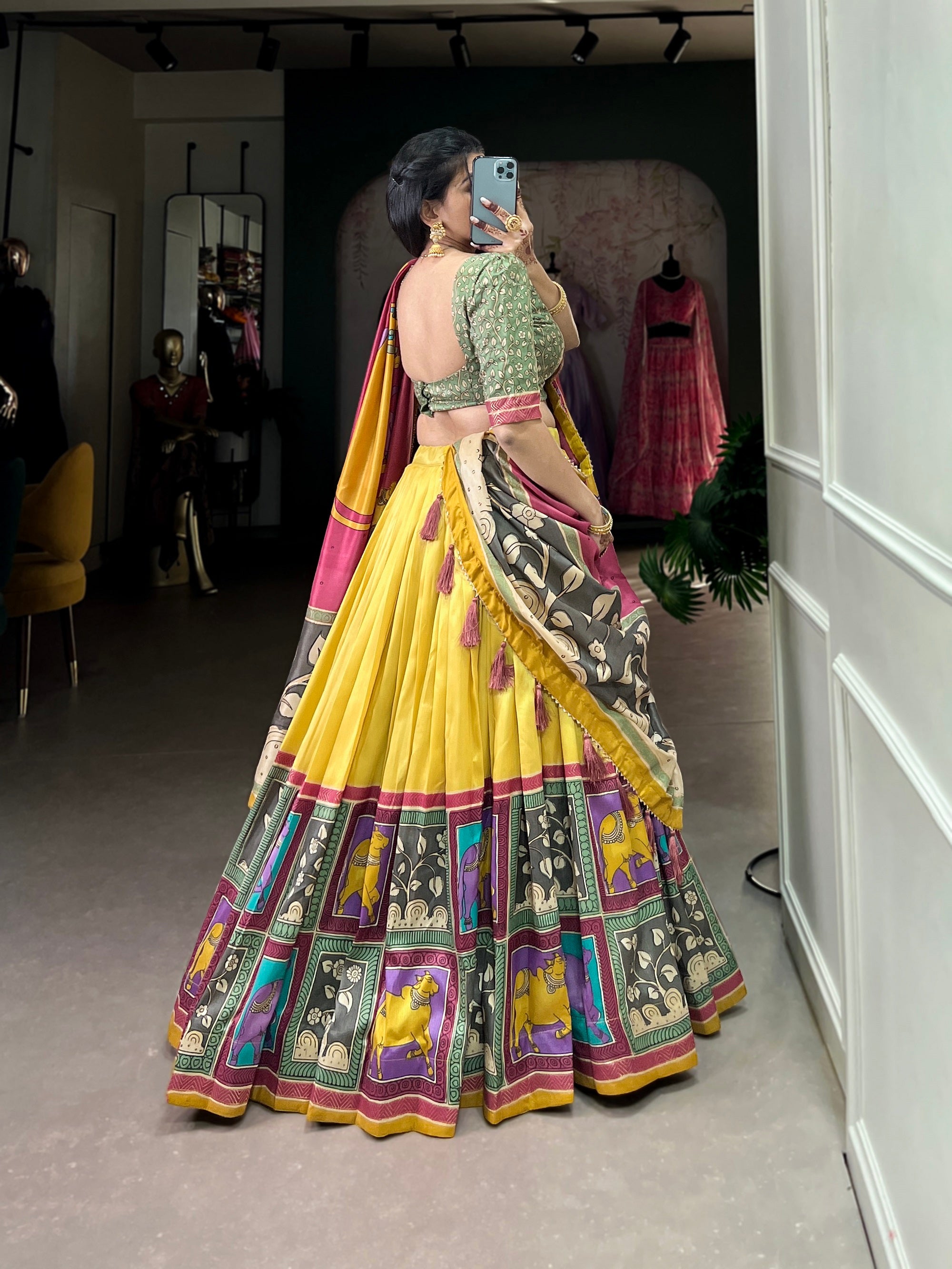 Malishka Womens Yellow Dola Silk With Foil Print Lehenga Choli Set