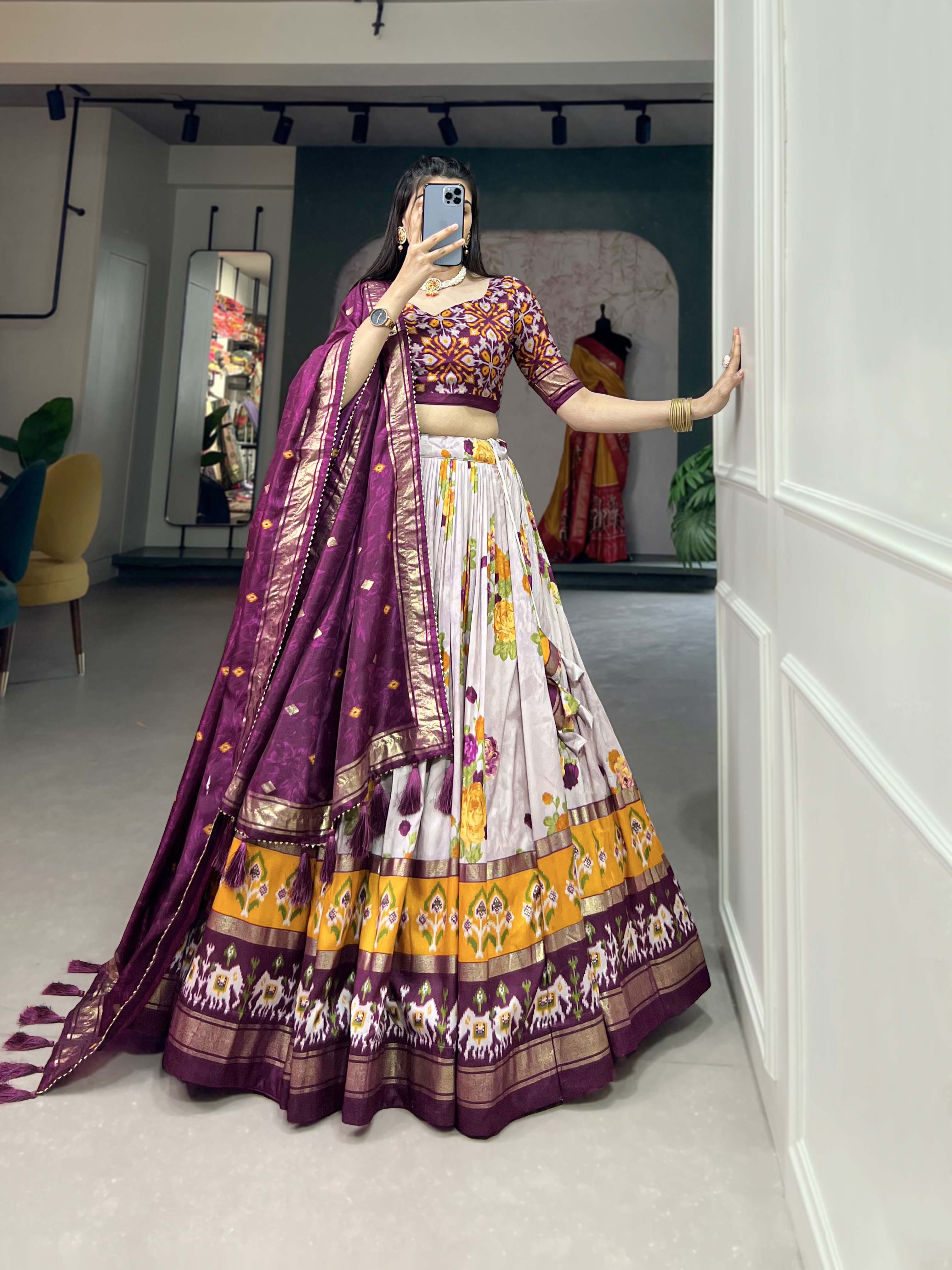 Malishka Womens Purple Dola Silk With Foil Print Lehenga Choli Set