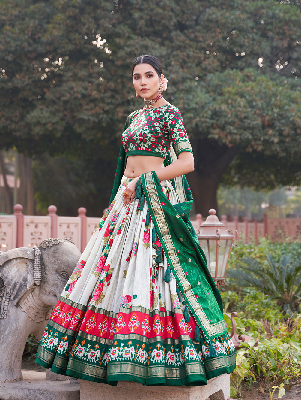Malishka Womens Green Dola Silk With Foil Print Lehenga Choli Set