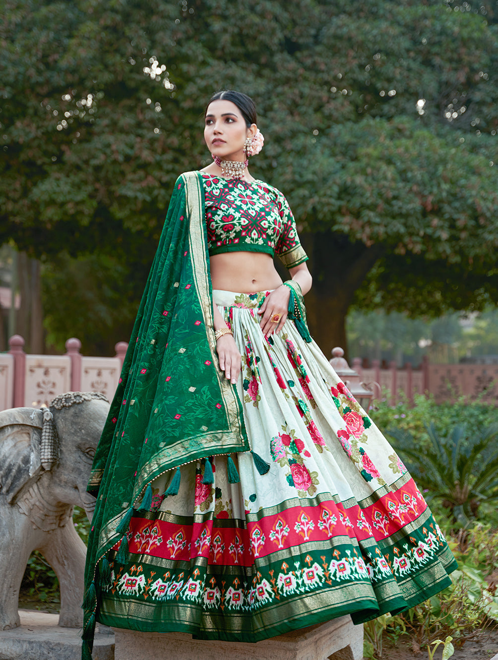 Malishka Womens Green Dola Silk With Foil Print Lehenga Choli Set