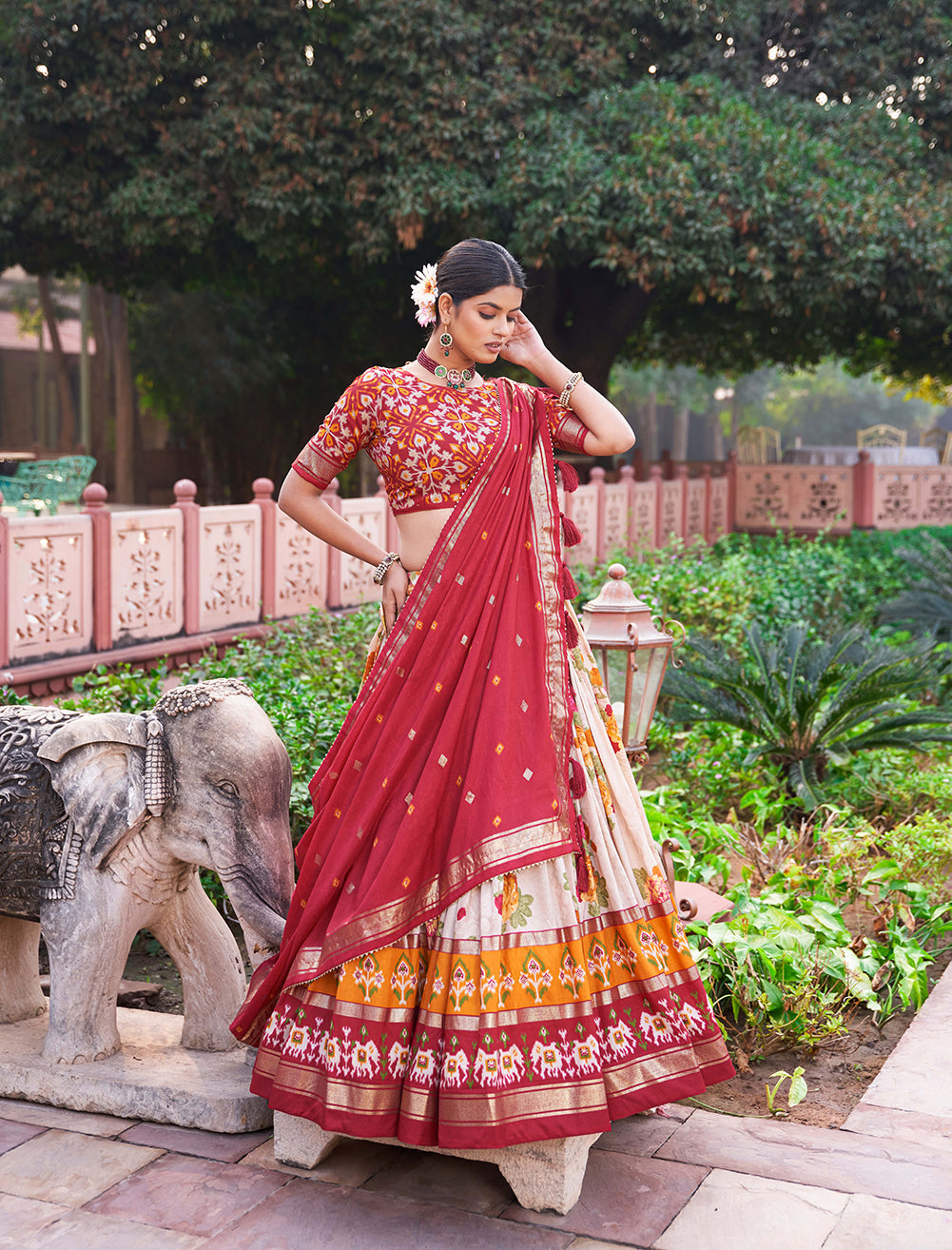 Malishka Womens Red Dola Silk With Foil Print Lehenga Choli Set