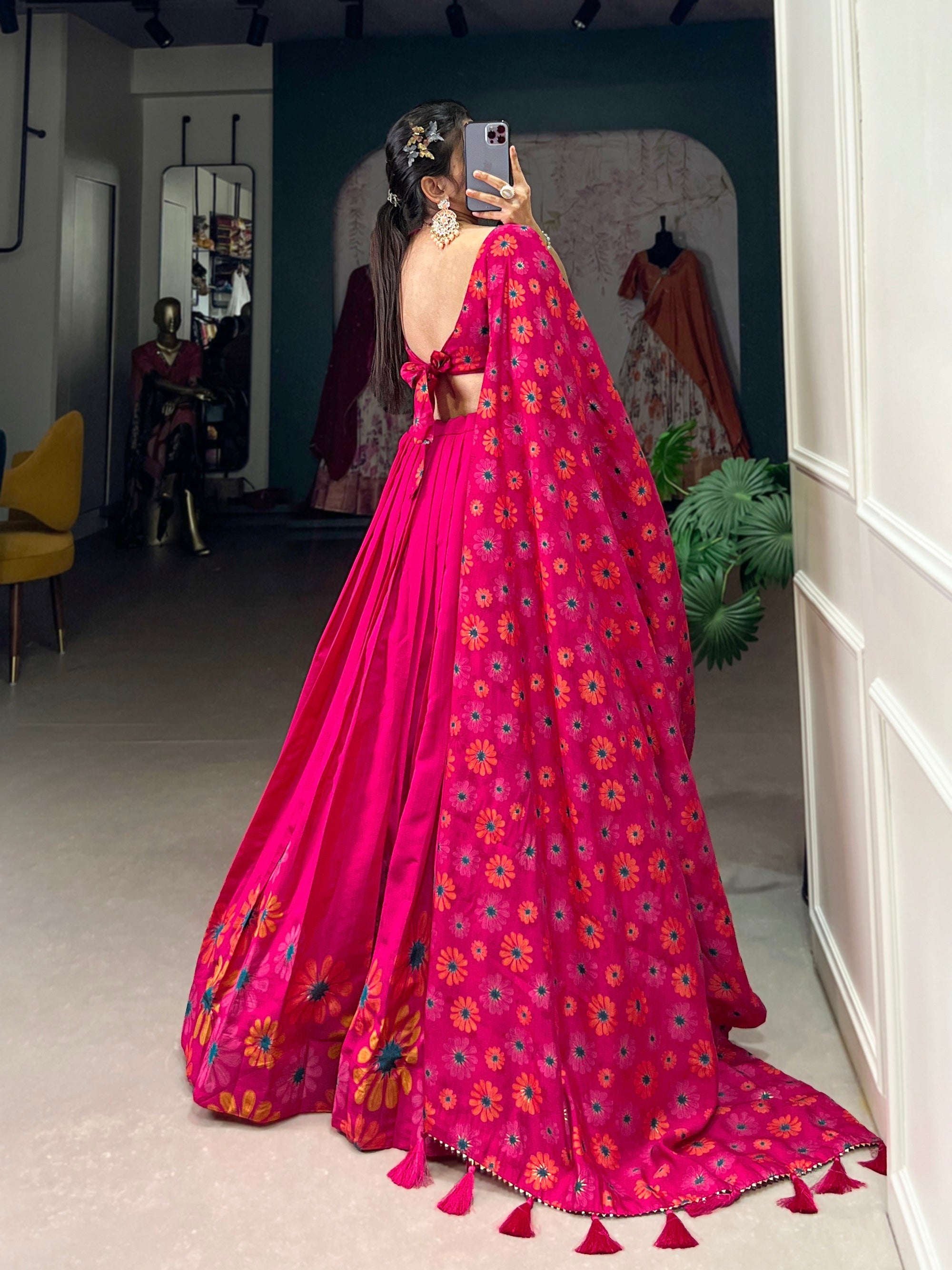 Malishka Womens Pink Dola Silk With Foil Print Lehenga Choli Set