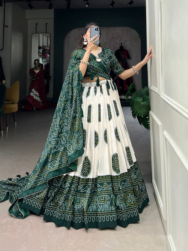 Malishka Womens Green Dola Silk With Foil Print Lehenga Choli Set