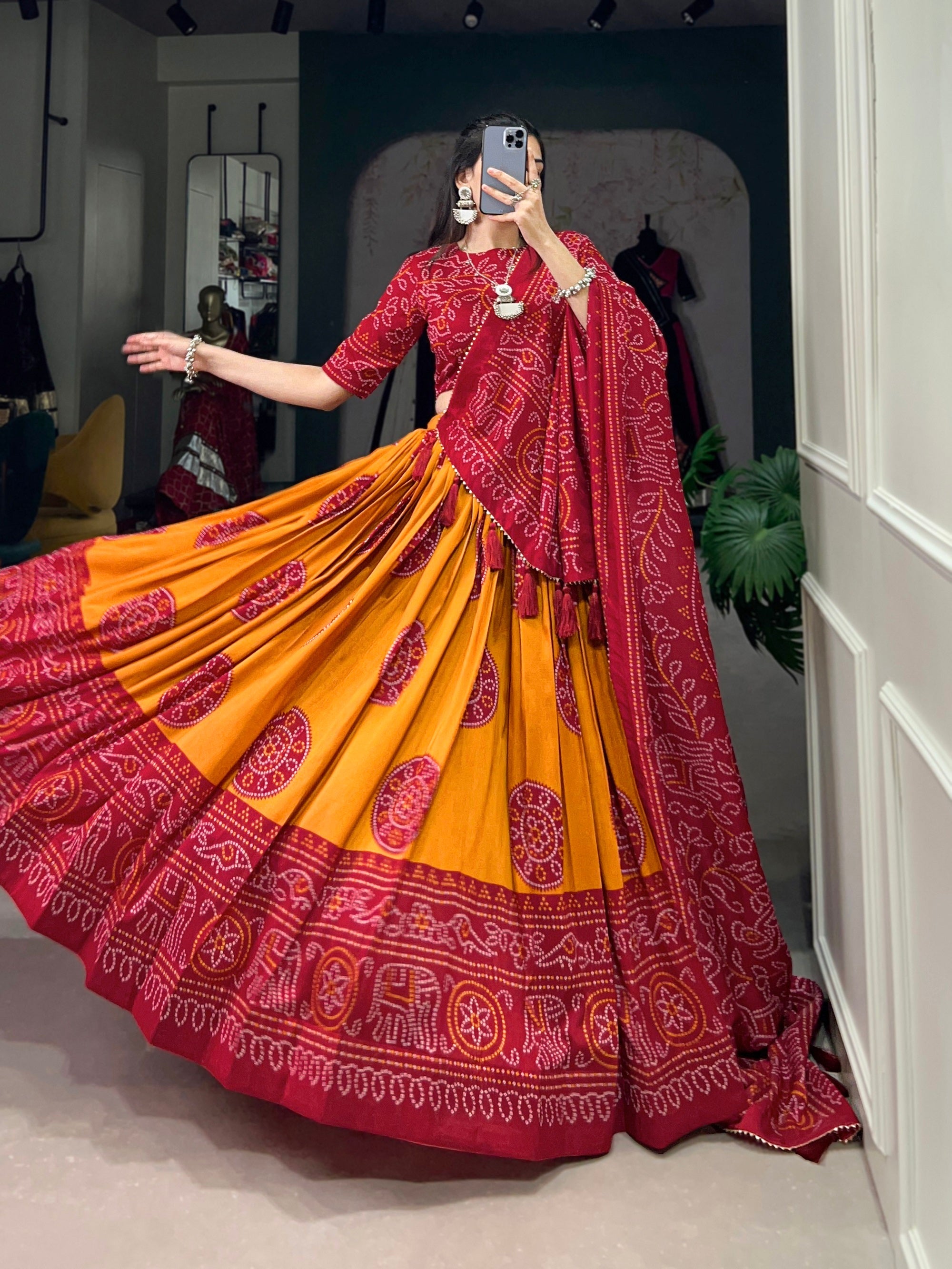 Malishka Womens Yellow Dola Silk With Foil Print Lehenga Choli Set